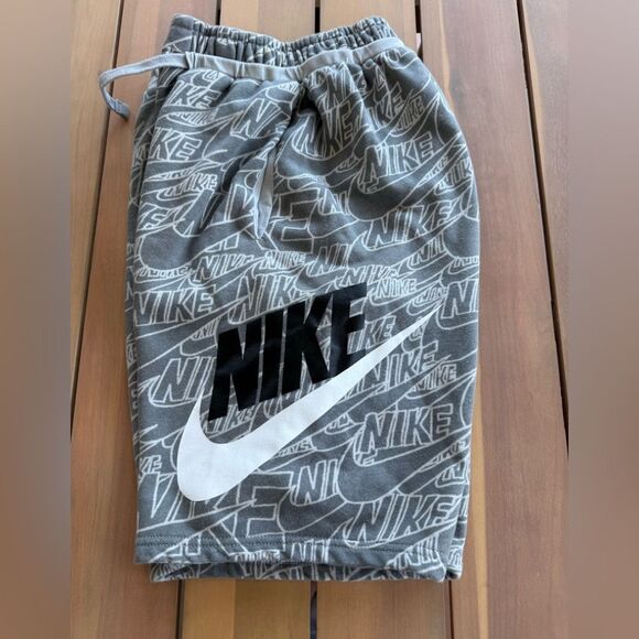 Nike Gray Shorts with Dynamic Logo Design, youth XL - Picture 1 of 4